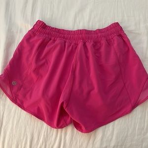 Lululemon Hotty Hot Low-Rise Lined Short 4"